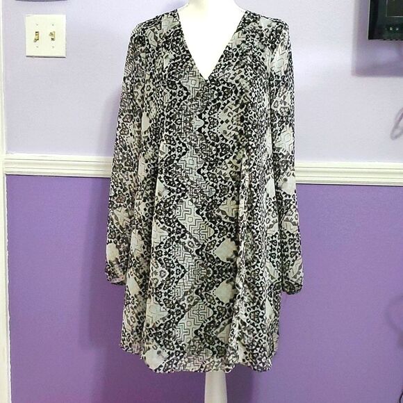 BCBGeneration Black Boho Long Sleeve Back Opening & Bow Shift Mini Dress S - Picture 1 of 11